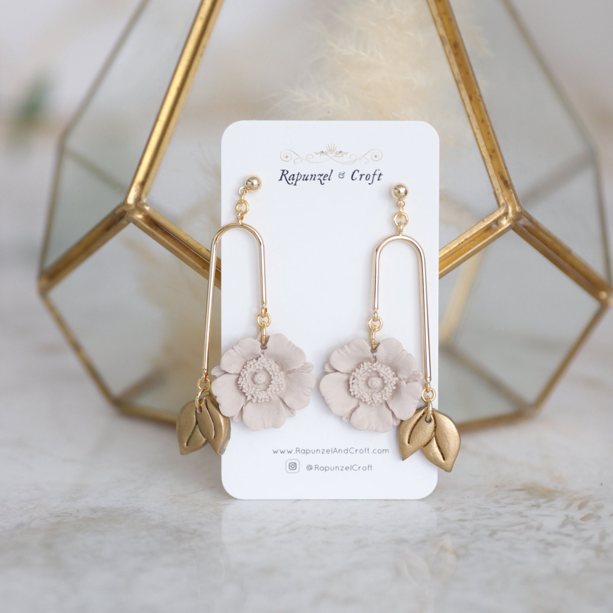 Sasha Floating Flower dangle earrings