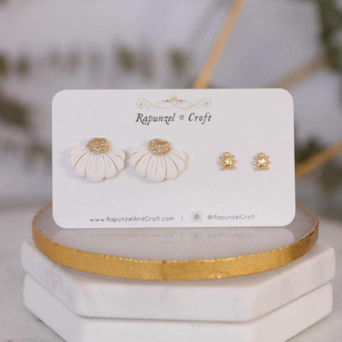 DAISY & LADYBUG stud set