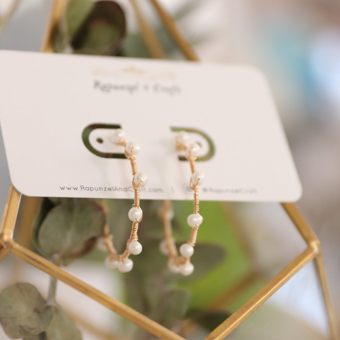 FRESH WATER PEARL hoop earrings